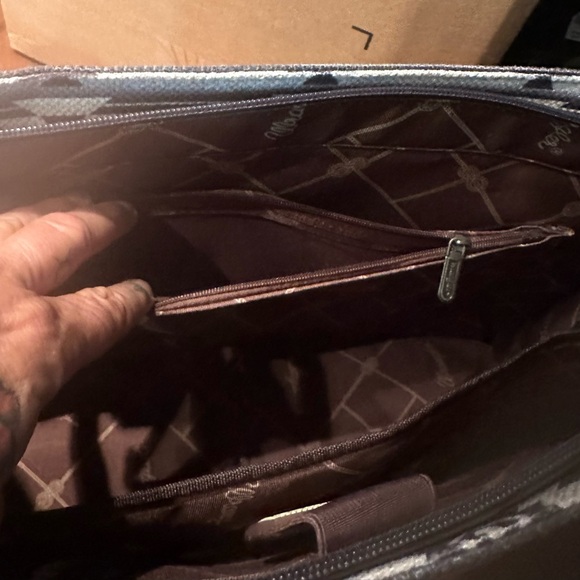 Wrangler women’s tote PRICE DROP large tribal leather - Picture 10 of 11